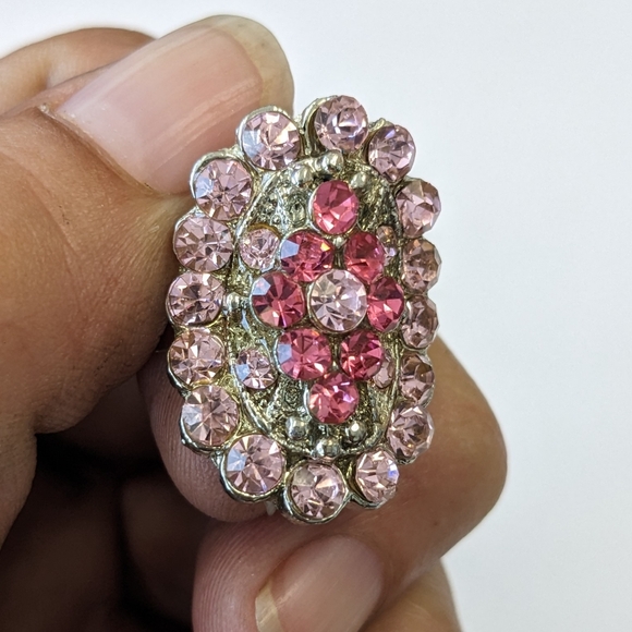 VTG GLASS CRYSTAL BARBIE CORE PINK CRYSTAL ADJUSTABLE RING - Picture 5 of 9